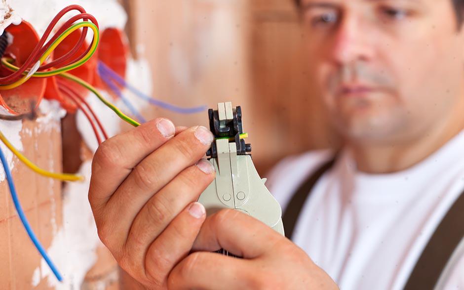 tarif électricien bâtiment Les Essarts-le-Roi
